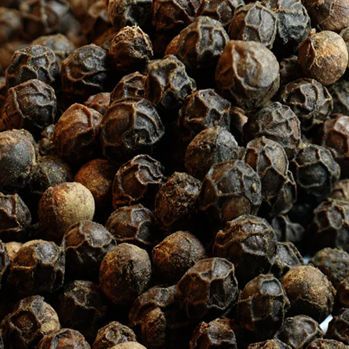 Pfeffer schwarz ganz