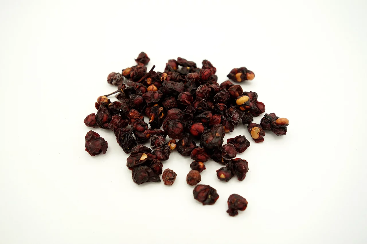 Schisandrafrüchte (Limonenfrüchte) ganz, getrocknet