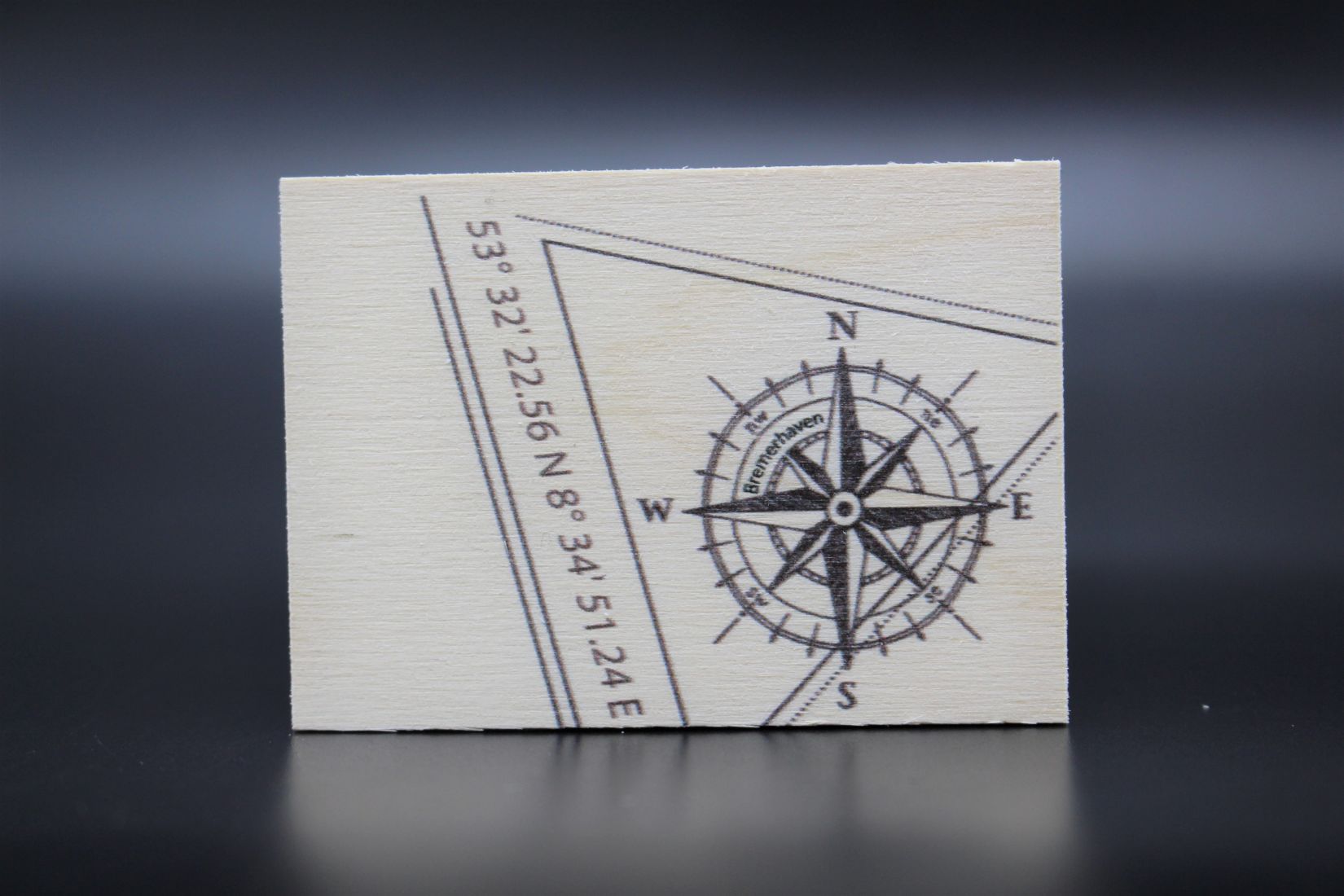 Holzmagnet „Bremerhaven“ – Koordinaten