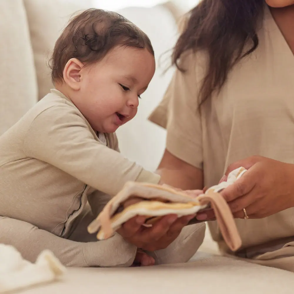 Stoffbuch mit Aktivitäten – Garten – Bild 3