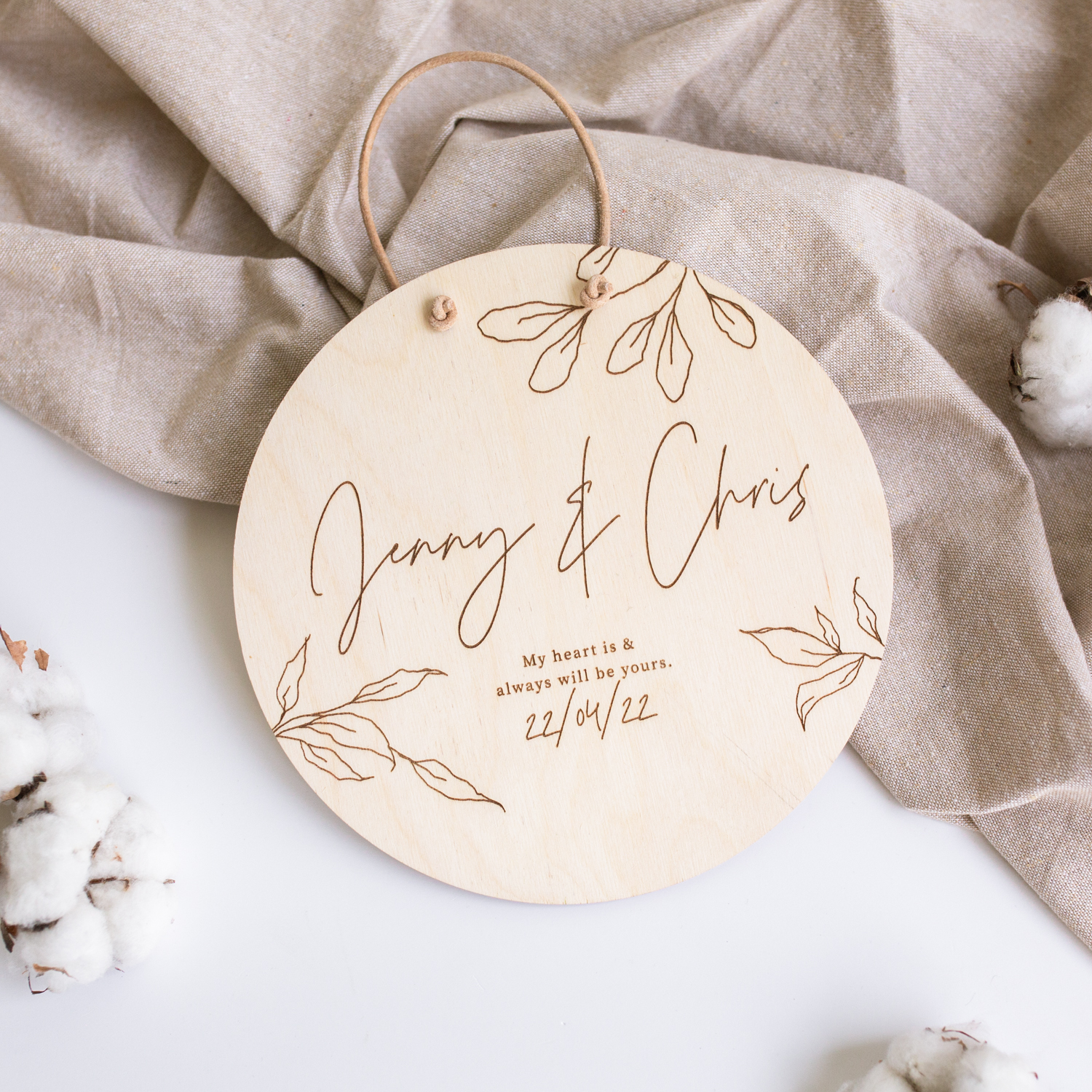 Natural Elegance – Holzschild